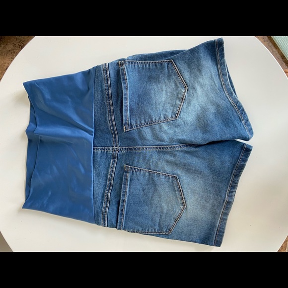 Pregnancy Maternity jeans short pale blue - Picture 3 of 5